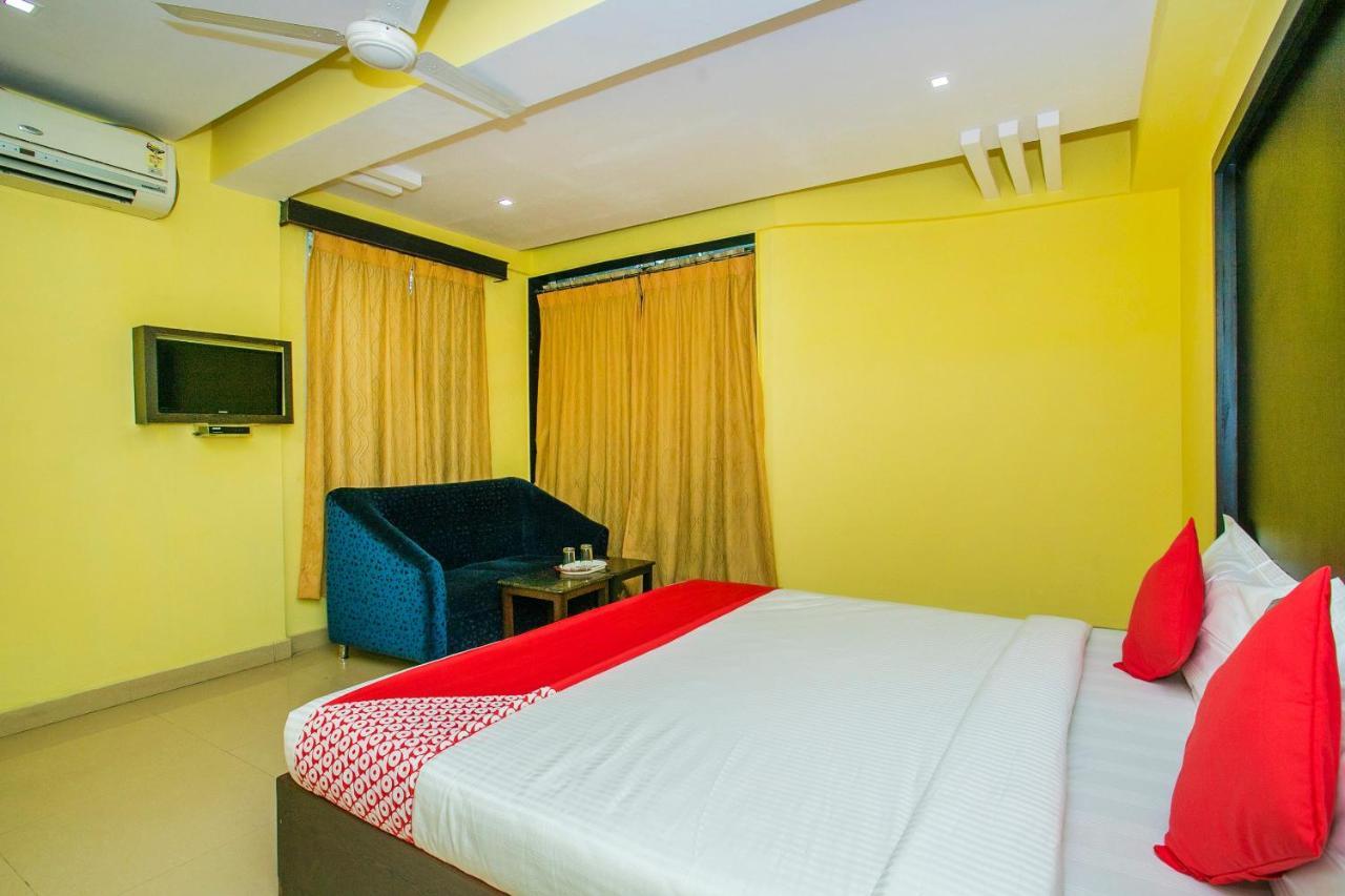 Oyo 25121 Bns Lodge Bangalore Exterior foto