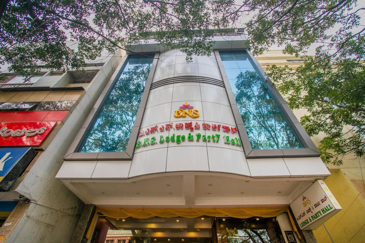 Oyo 25121 Bns Lodge Bangalore Exterior foto