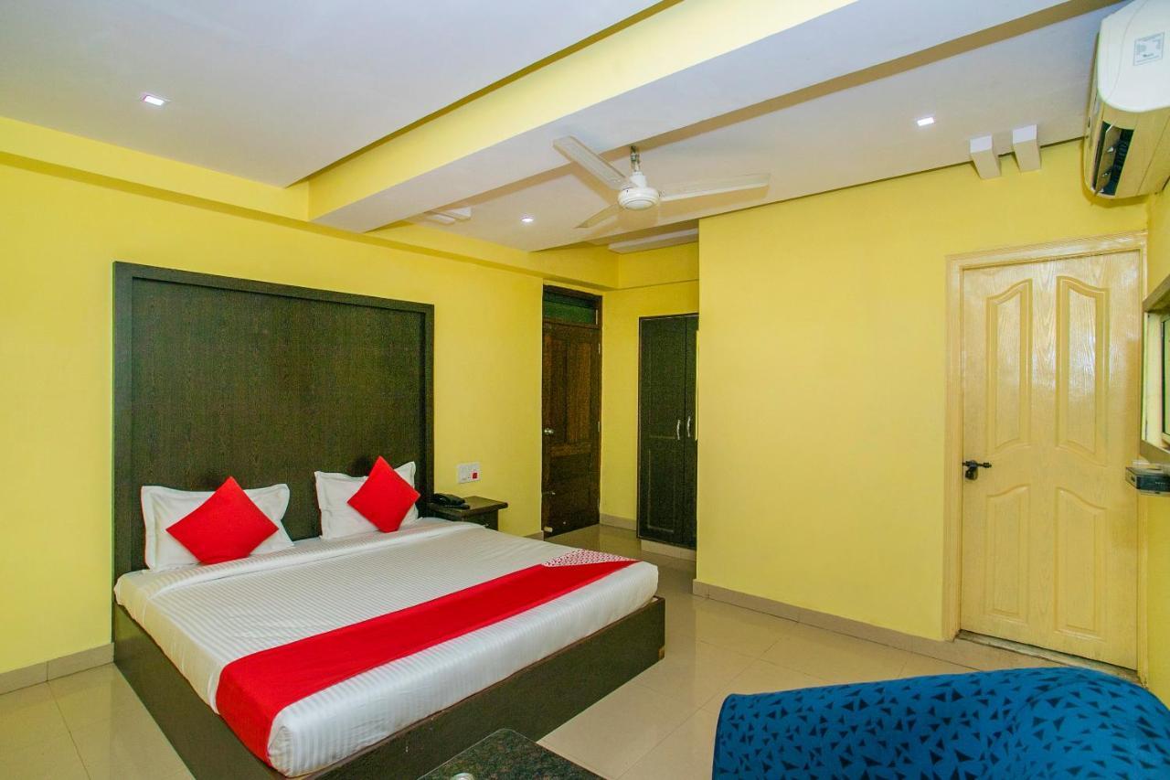 Oyo 25121 Bns Lodge Bangalore Exterior foto